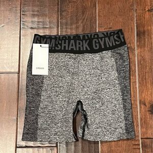 Gymshark Women’s Flex Seamless Shorts - NWT- New with Tags- size S